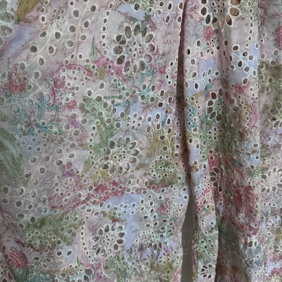 Beautiful Women’s pastel eyelet wide leg jumpsuit. Size Small. The Post Boutique - Picture 4 of 6